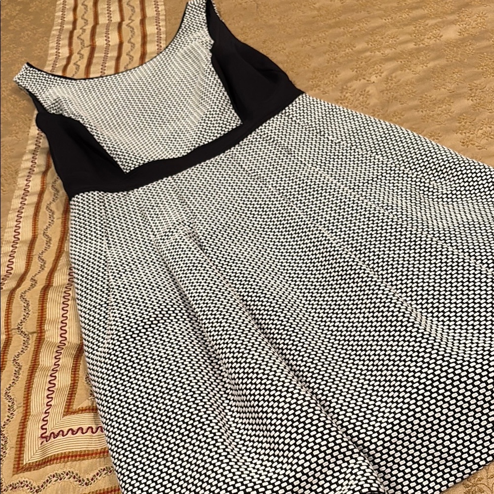 White House Black Market dress, polyester blend, tailored, front pockets, 4